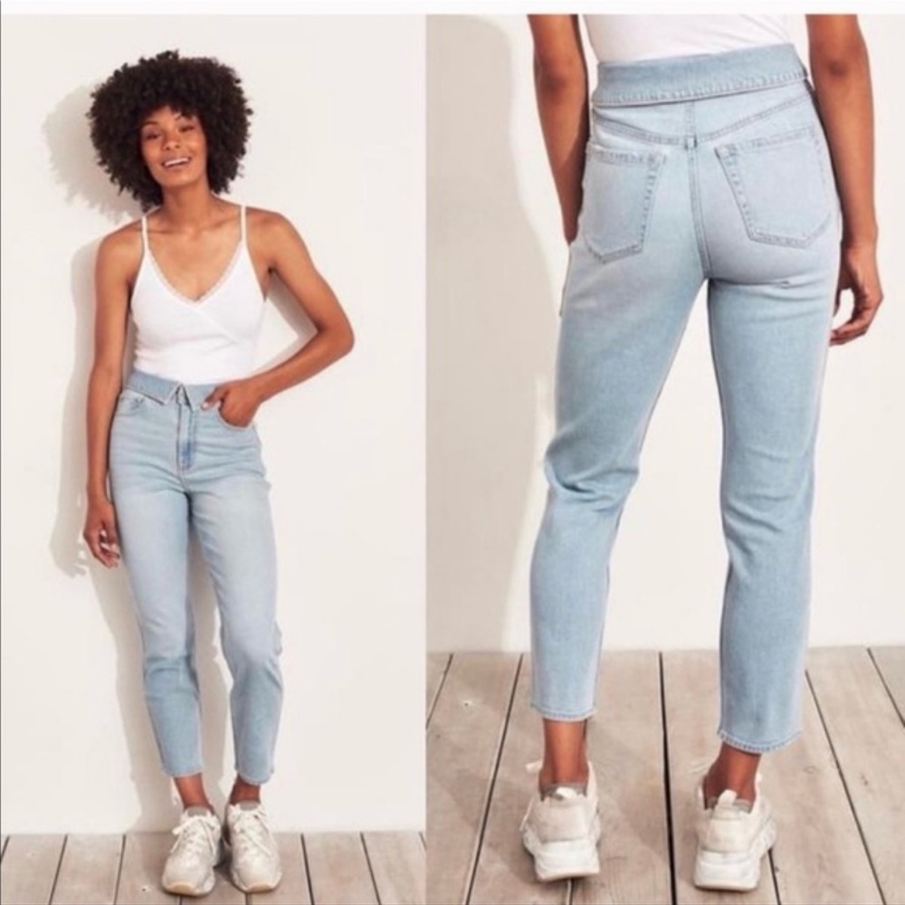 002- Vintage inspired Hollister ultra high-rise Mom jeans Size W30 L27